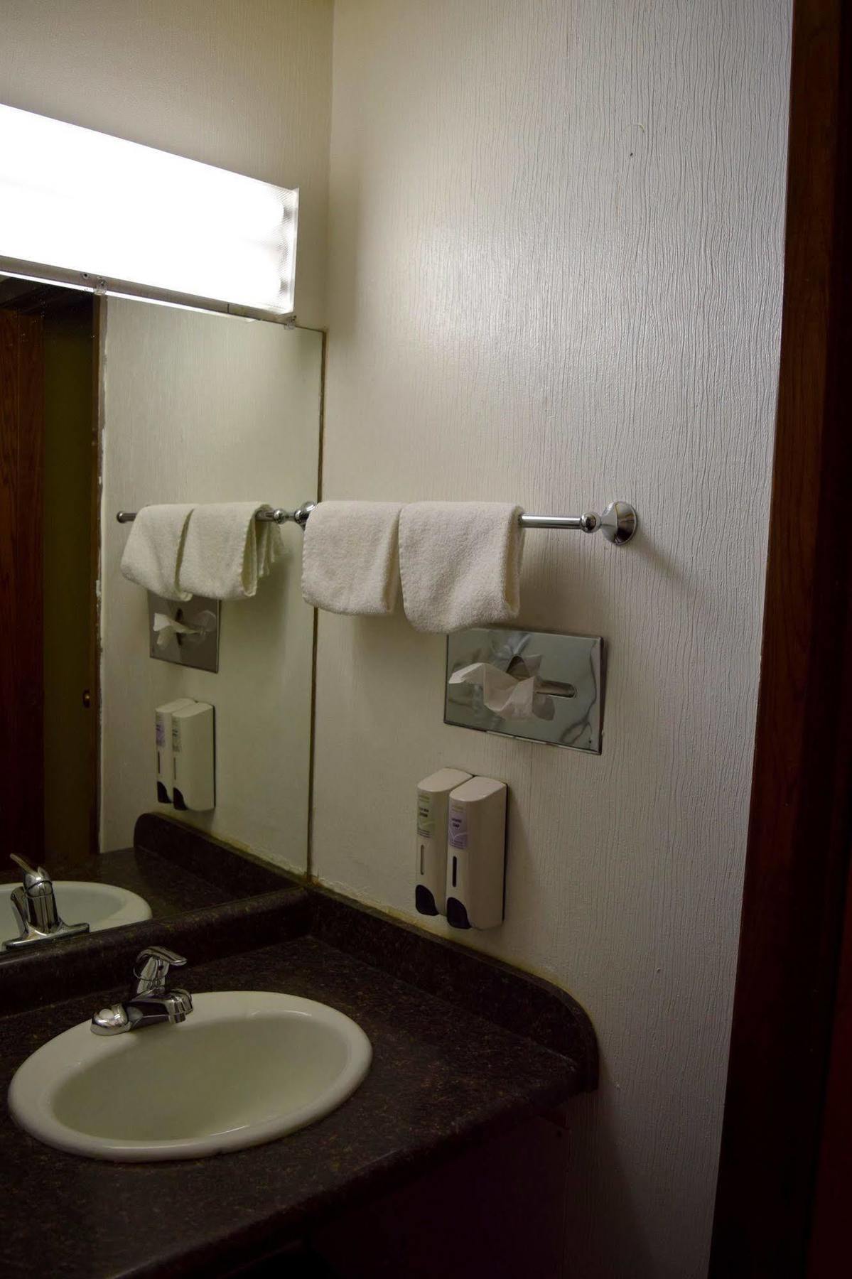 Snelling Motor Inn Mendota Bagian luar foto