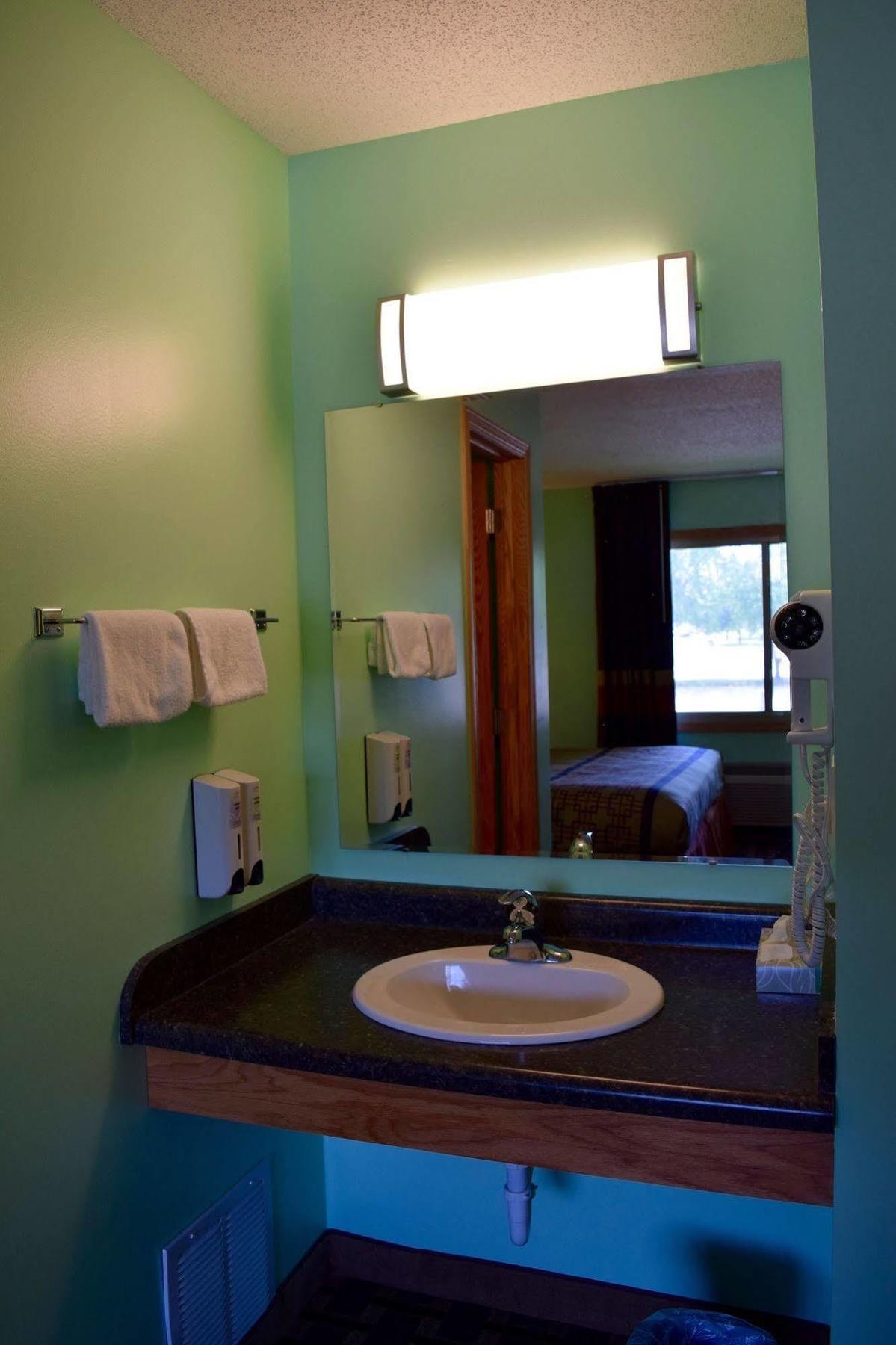 Snelling Motor Inn Mendota Bagian luar foto